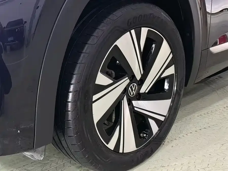 Volkswagen Teramont 2024 Touron Touron X 380TSI 4WD Luxury Edition 2024 — миниатюра 4
