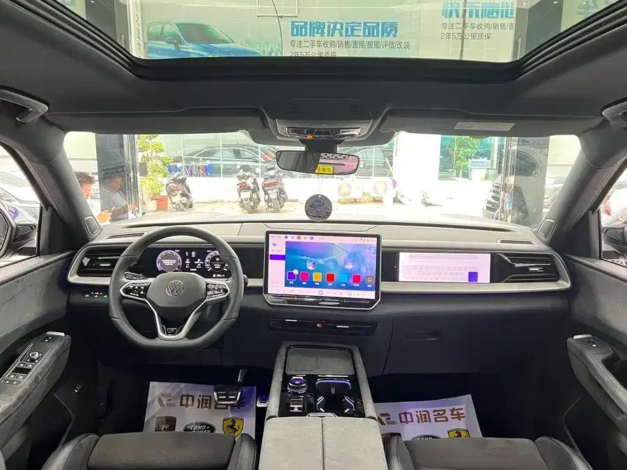 Volkswagen Teramont 2025 Touron Pro 450TSI 4WD Summit Edition 2025 — миниатюра 2