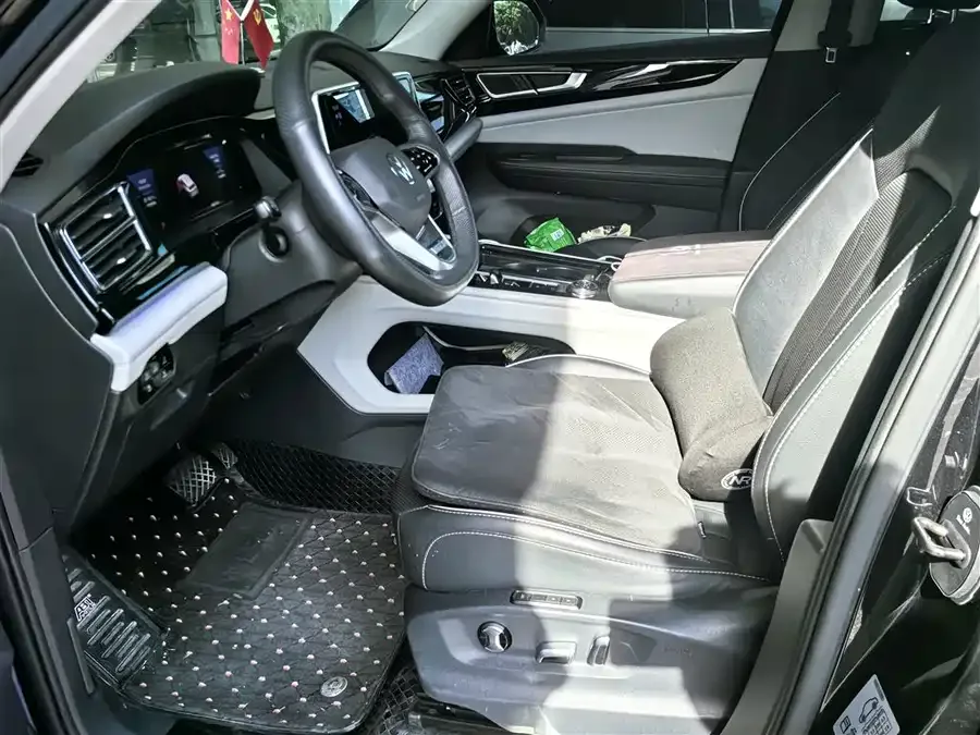 Volkswagen Teramont 2022 Touron 380TSI 4WD Luxury Edition 2023 — миниатюра 2