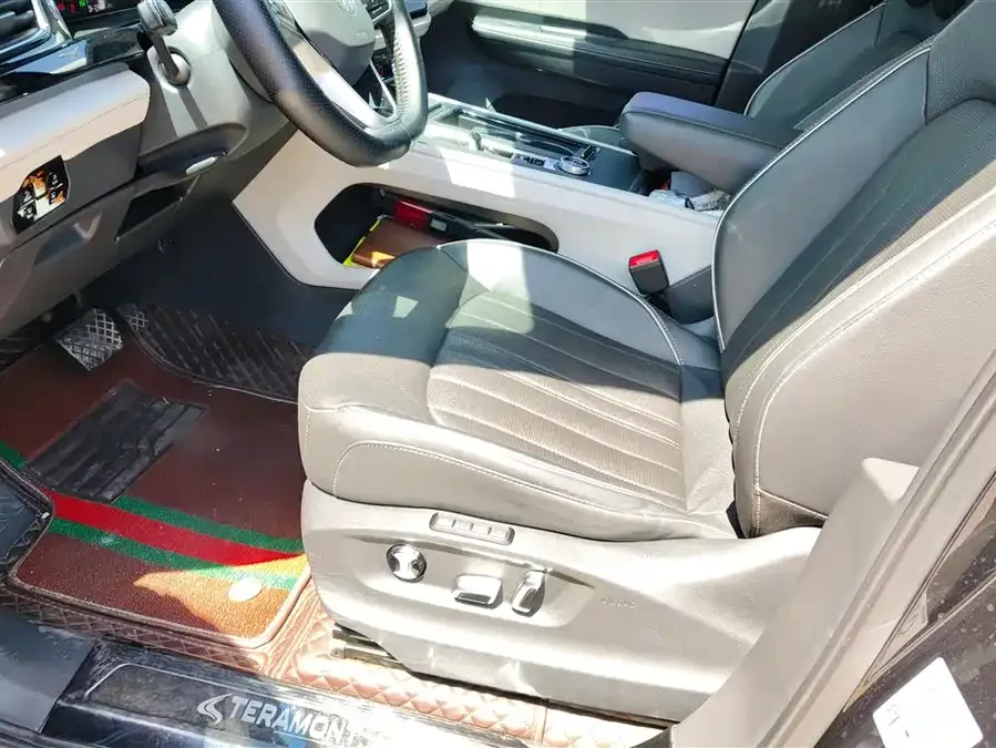Volkswagen Teramont 2022 Touron 380TSI 4WD Luxury Edition 2022 — миниатюра 3