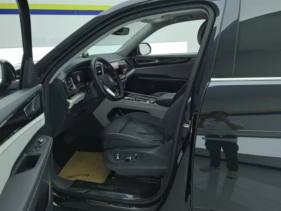 Volkswagen Teramont 2022 Touron 530 V6 4WD flagship version 2022 — миниатюра 3