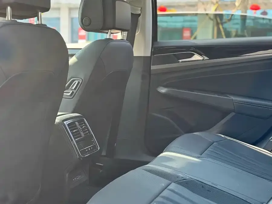 Volkswagen Passat Passat 2025 Outstanding Model 380TSI Starry Sky Dragon Edition 2025 — миниатюра 3