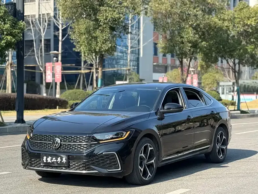 Volkswagen Passat Passat 2025 Outstanding Model 380TSI Starry Sky Dragon Edition 2025 — фото 1, купить с доставкой в Москву