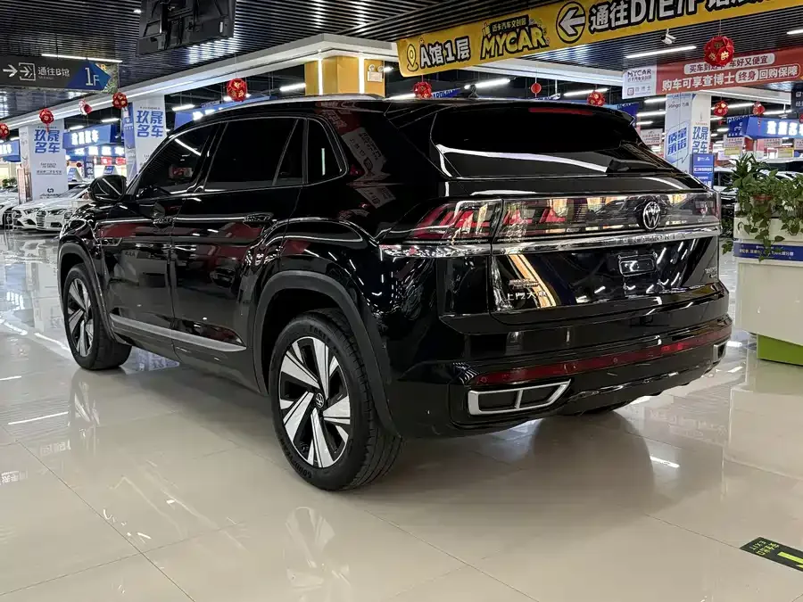 Volkswagen Teramont 2024 Touron Touron X 380TSI 4WD Luxury Edition 2024 — миниатюра 4