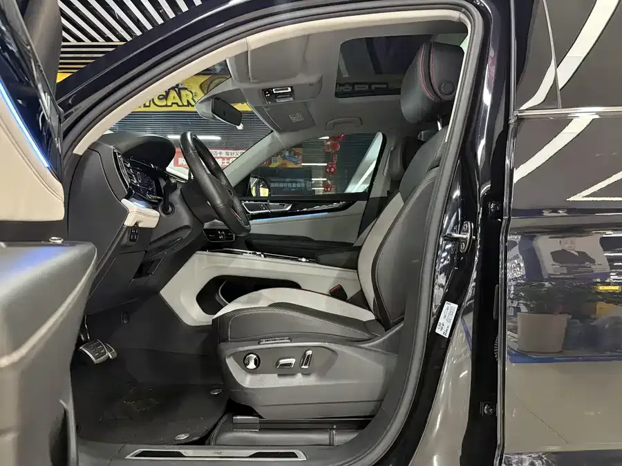 Volkswagen Teramont 2024 Touron Touron X 380TSI 4WD Luxury Edition 2024 — миниатюра 5