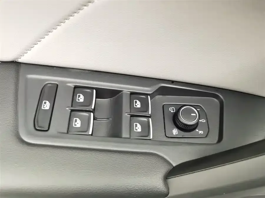 Volkswagen Tayron Tanyue 2024 300TSI 2WD Luxury Plus Advanced Edition 2024 — миниатюра 3