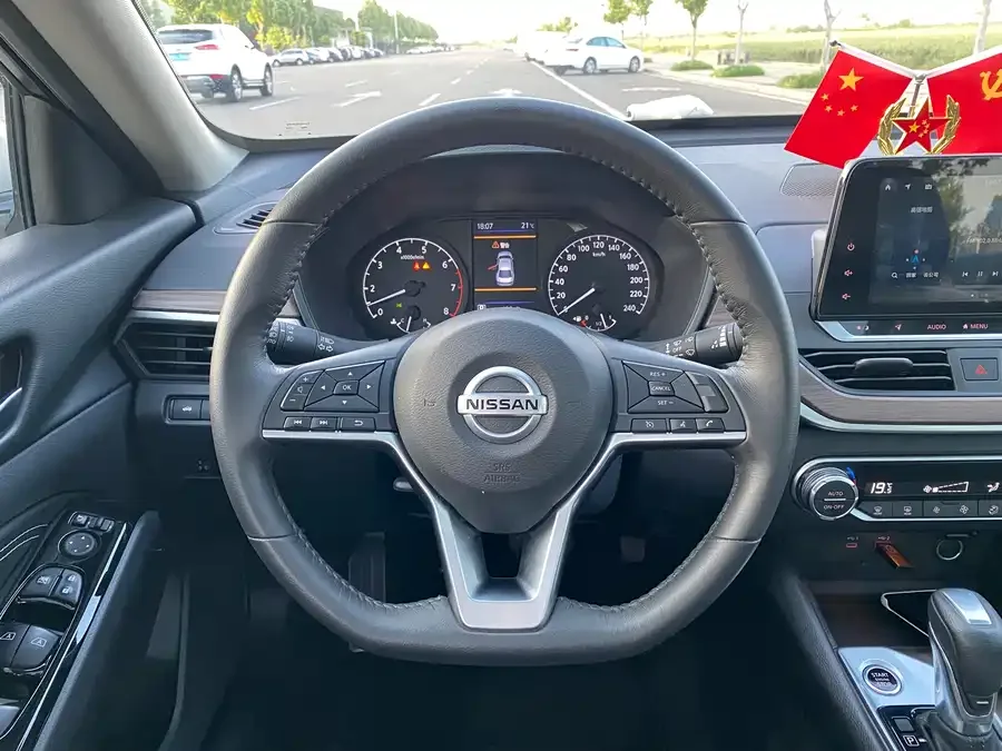 Nissan Altima Teana 2021 2.0L XL Comfort Edition 2022 — миниатюра 3