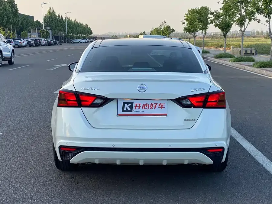 Nissan Altima Teana 2021 2.0L XL Comfort Edition 2022 — миниатюра 4