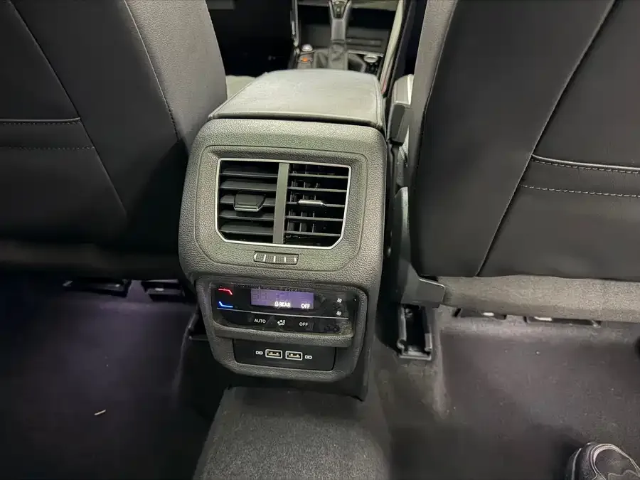 Volkswagen Tayron Tanyue 2024 300TSI 2WD Luxury Plus Advanced Edition 2024 — миниатюра 4
