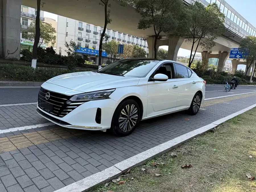 Nissan Altima 2023