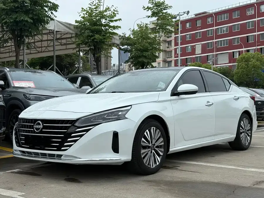 Nissan Altima 2023