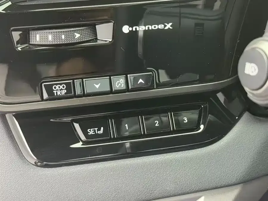 Lexus RX 2023 350h 4WD Pure Edition 2023 — миниатюра 3