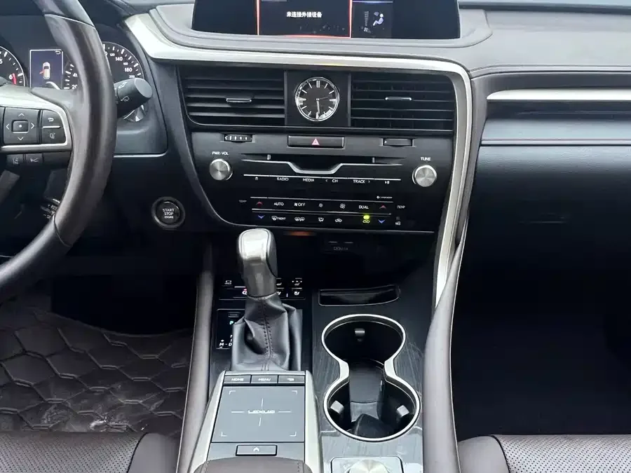 Lexus RX 2021 300 four-wheel drive special edition 2022 — миниатюра 4