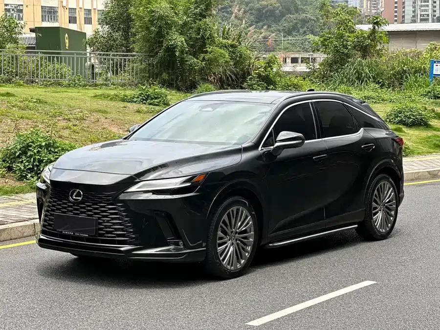 Lexus RX 2023