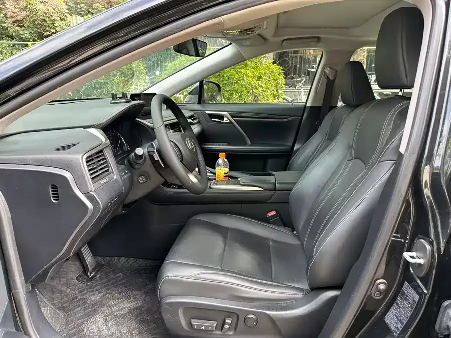 Lexus RX 2020 300 two-wheel drive comfort version China VI 2022 — миниатюра 4