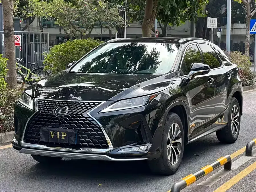 Lexus RX 2020 300 two-wheel drive comfort version China VI 2022 — фото 1, купить с доставкой в Москву