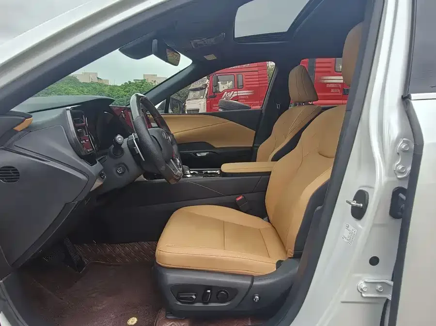 Lexus RX 2023 350h 2WD Enjoy Edition 2023 — миниатюра 2