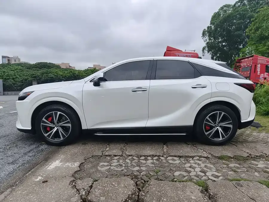Lexus RX 2023 350h 2WD Enjoy Edition 2023 — миниатюра 5