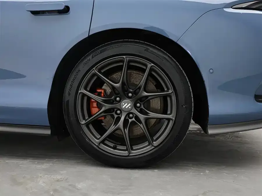 Zhiji L6 Zhiji L6 2024 Max Standard Edition 2025 — миниатюра 3