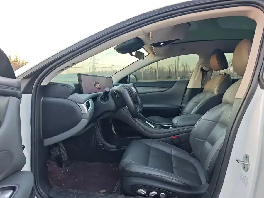 Zhiji L6 Zhiji L6 2024 Max Standard Edition 2024 — миниатюра 4