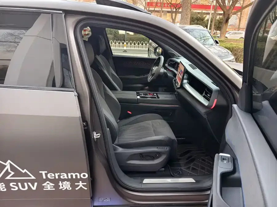 Volkswagen Teramont 2025 Touron Pro 450TSI 4WD Summit Edition 2025 — миниатюра 2