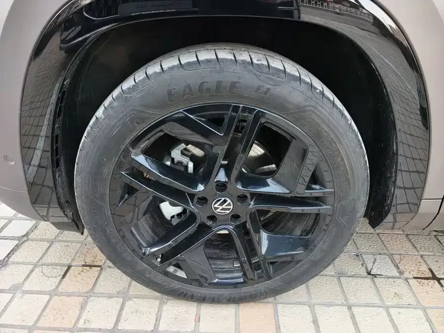 Volkswagen Teramont 2025 Touron Pro 450TSI 4WD Summit Edition 2025 — миниатюра 5