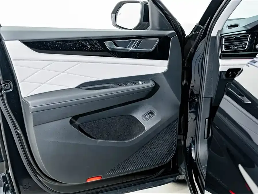 Volkswagen Teramont 2023 Touron 380TSI 4WD Luxury Edition 2024 — миниатюра 5