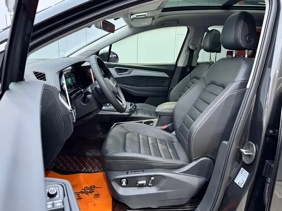 Volkswagen Talagon 2022 Lanjing 380TSI 4WD Luxury Jiajing Edition Pro 7 Seaters 2023 — миниатюра 3