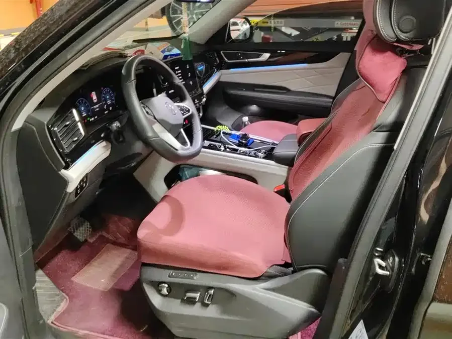 Volkswagen Teramont 2024 Touron 380TSI 4WD Dragon Edition 2025 — миниатюра 3