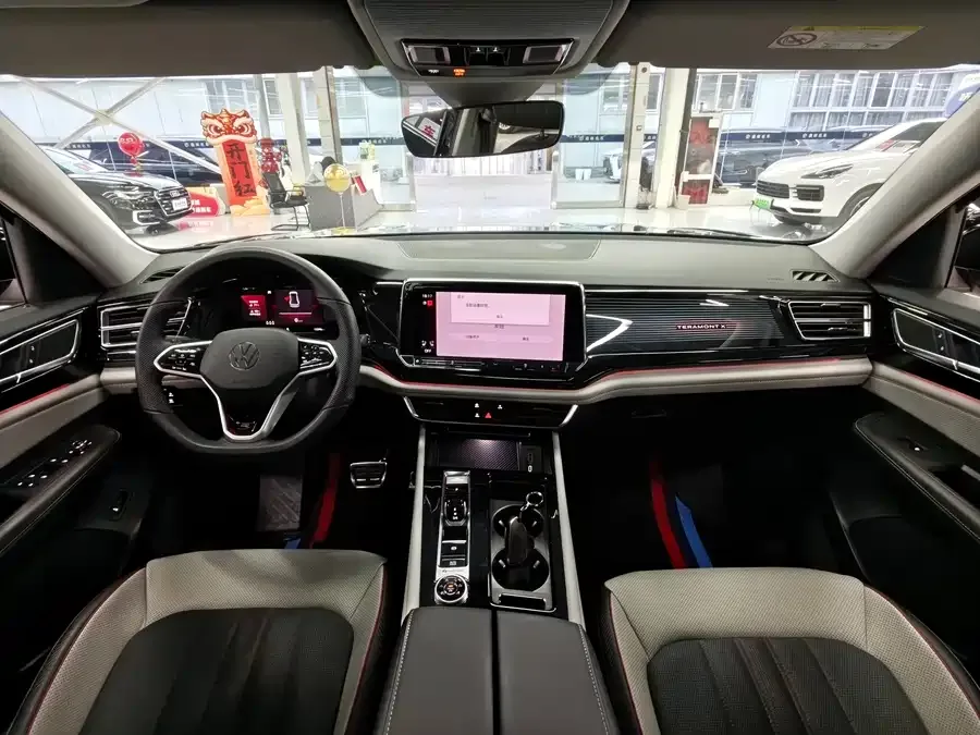 Volkswagen Teramont 2024 Touron Touron X 380TSI 4WD Dragon Edition 2025 — миниатюра 5