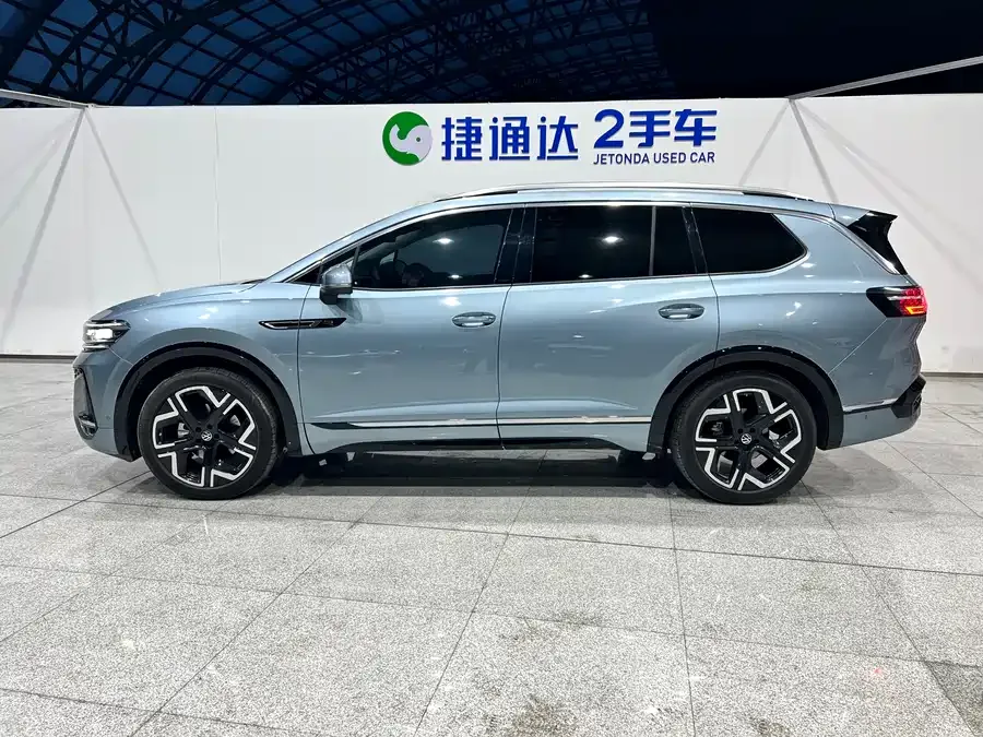 Volkswagen Talagon 2026 Range Rover 450TSI AWD Flagship 6-Seater 2025 — миниатюра 2