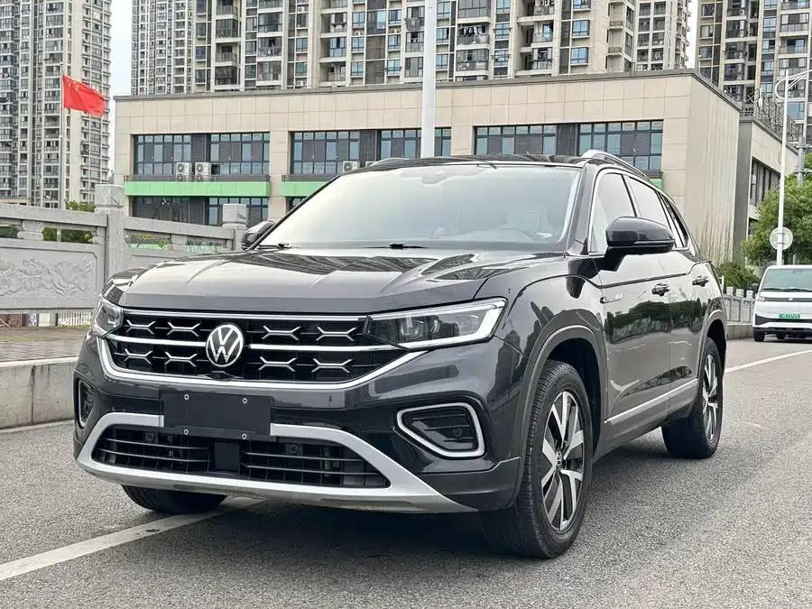 Volkswagen Tayron Tanyue 2023 330TSI 2WD Luxury Plus Advanced Edition 2023 — фото 1, купить с доставкой в Москву