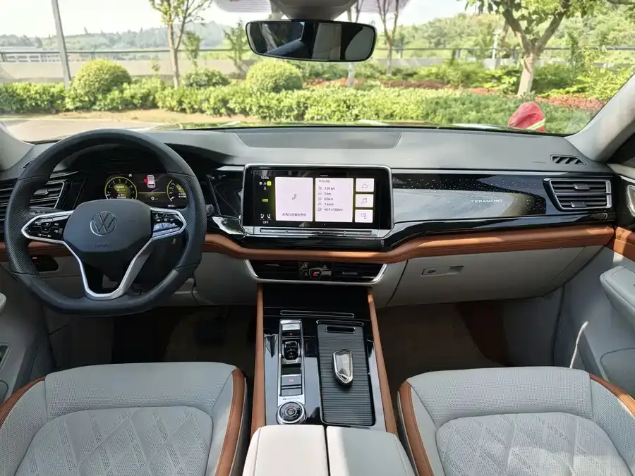 Volkswagen Teramont 2023 Touron 530 V6 4WD flagship version 2023 — миниатюра 2