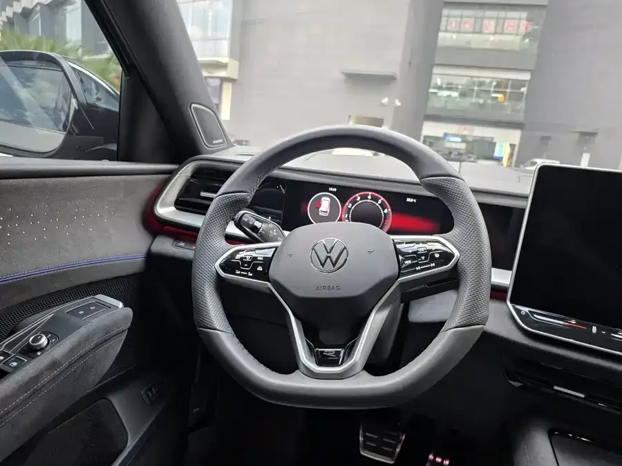 Volkswagen Teramont 2025 Touron Pro 450TSI 4WD Summit Edition 2025 — миниатюра 3