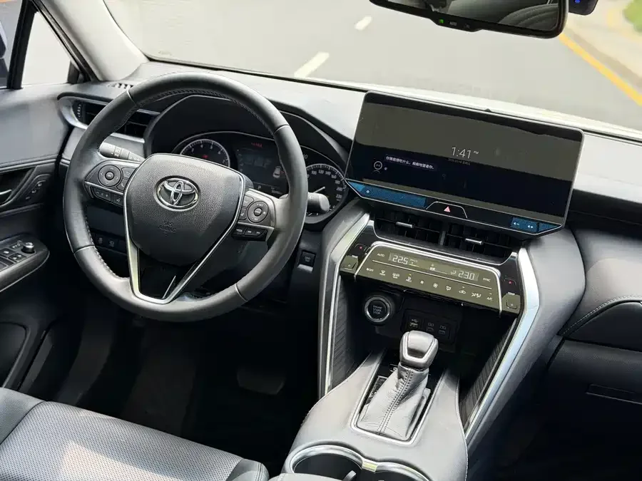 Toyota Lingfang HARRIER Lingfang Harrier 2022 2.0L CVT 2WD Premium Edition 2022 — миниатюра 3