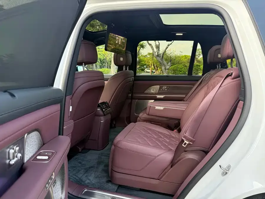 NIO ES8 NIO ES8 2026 Six-seat Executive Luxury Edition 2026 — миниатюра 2