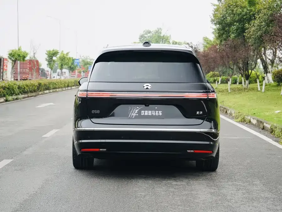 NIO ES8 NIO ES8 2026 Six-Seat Executive Signature Edition 2025 — миниатюра 2