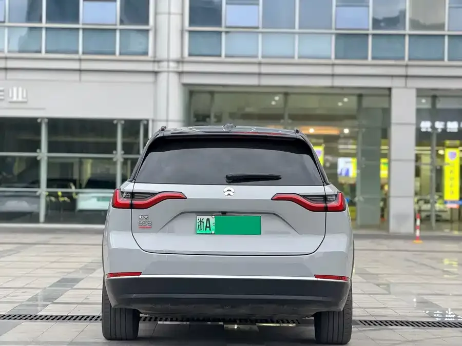 NIO ES8 NIO ES8 2022 75kWh 7-seat version 2023 — миниатюра 2