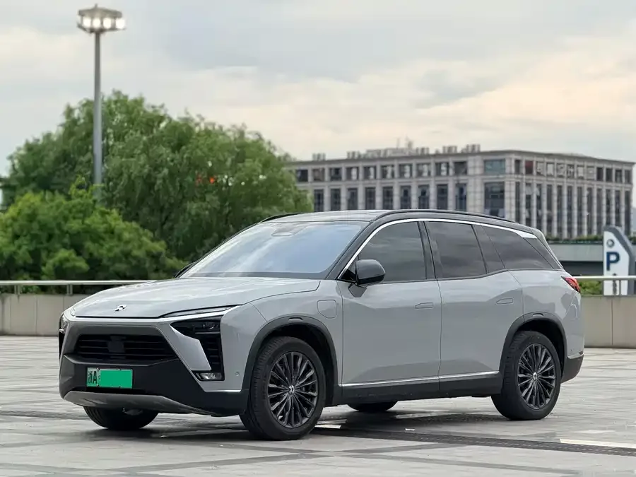NIO ES8 2023