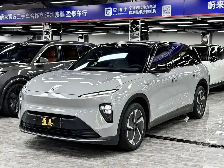 NIO ES8 2023