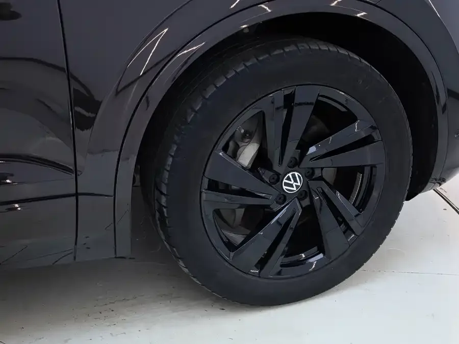 Volkswagen Touareg Touareg 2022 3.0TSI Ruixiang Edition Obsidian Sports Package 2023 — миниатюра 5