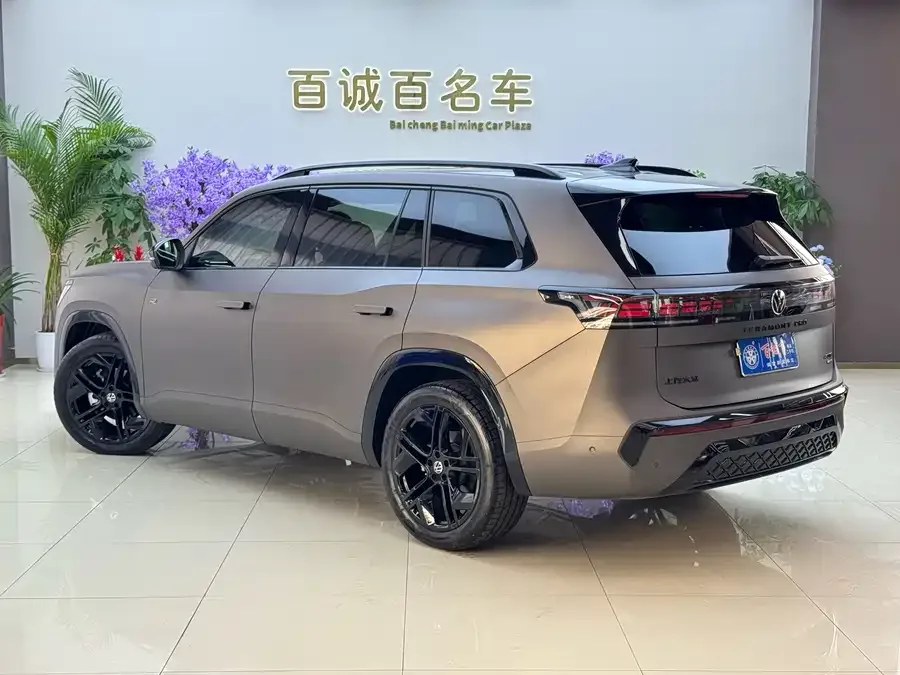 Volkswagen Teramont 2026 Touran Touran Pro 450TSI 4WD Peak Edition 2025 — миниатюра 2