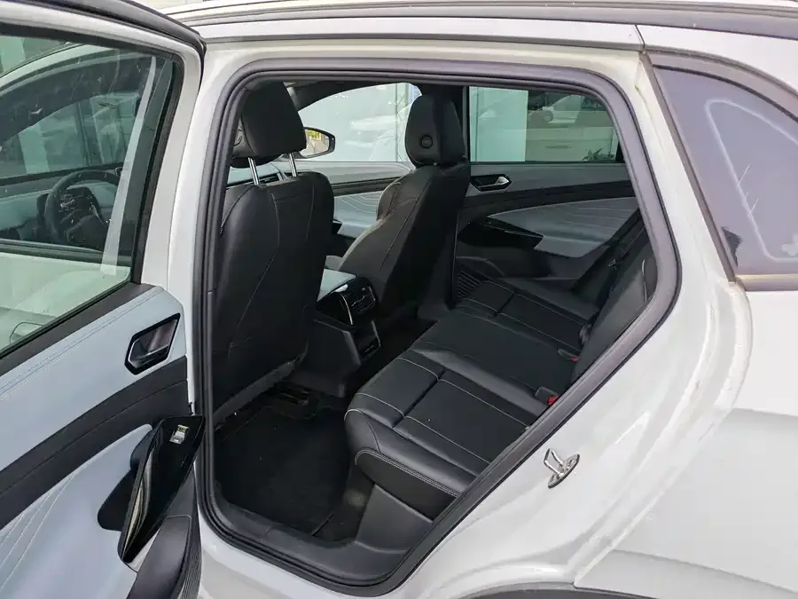 Volkswagen ID.4 X ID.4 X 2025 Smart Edition Pure Smart Edition 2024 — миниатюра 4