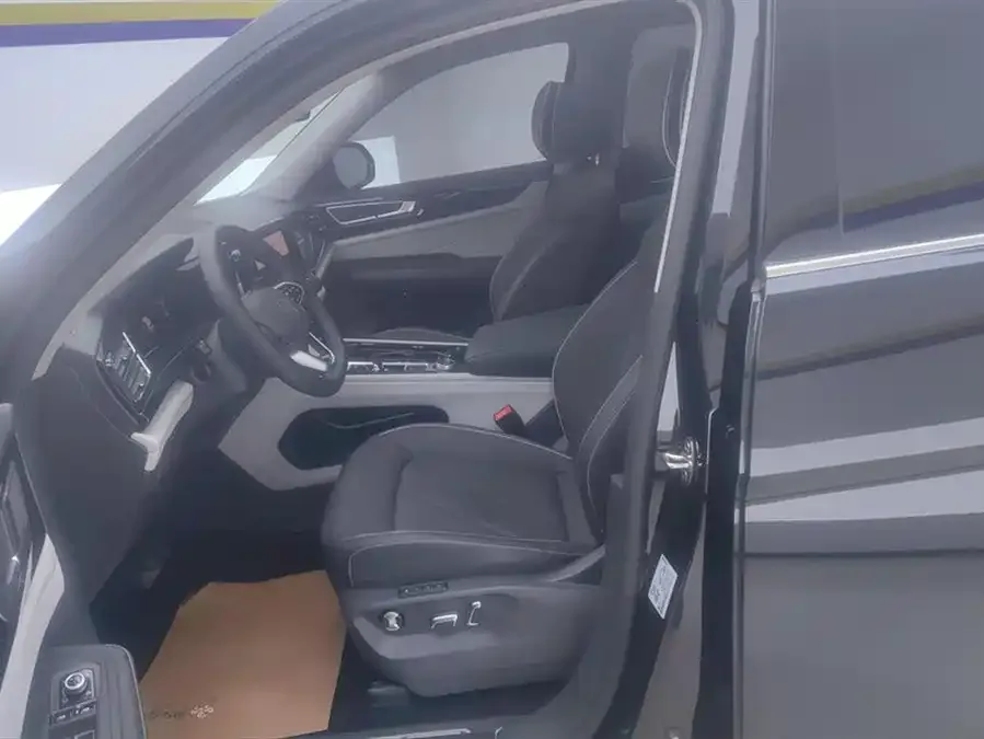 Volkswagen Teramont 2024 Touron 380TSI 4WD Luxury Edition 2024 — миниатюра 3