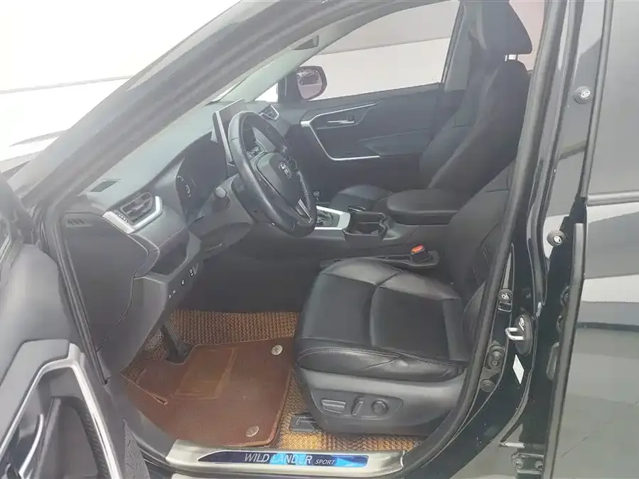 Toyota Wildlander New Energy Wildlander New Energy 2021 High-Performance Edition 2.5L 2WD Power Edition 2022 — миниатюра 3