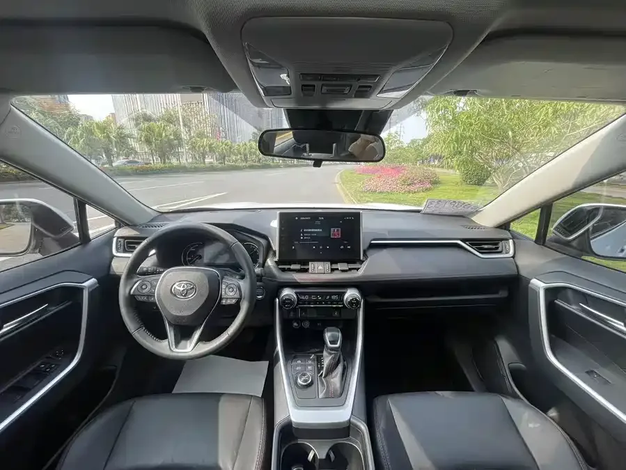 Toyota Wildlander New Energy Wildlander New Energy 2021 High-Performance Edition 2.5L 2WD Power Edition 2022 — миниатюра 4