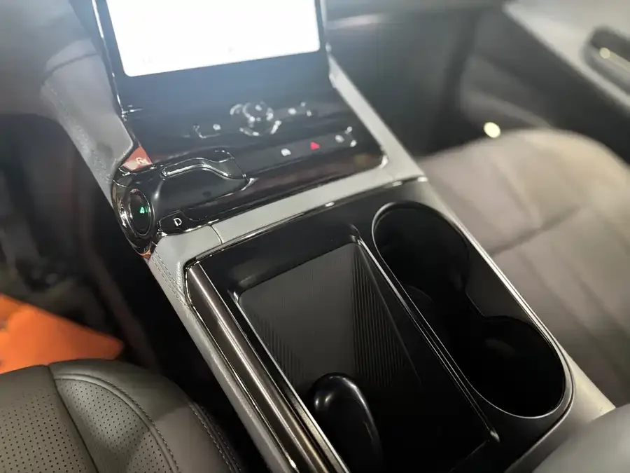 NIO ES8 NIO ES8 2020 580KM Six-seat Edition 2022 — миниатюра 4