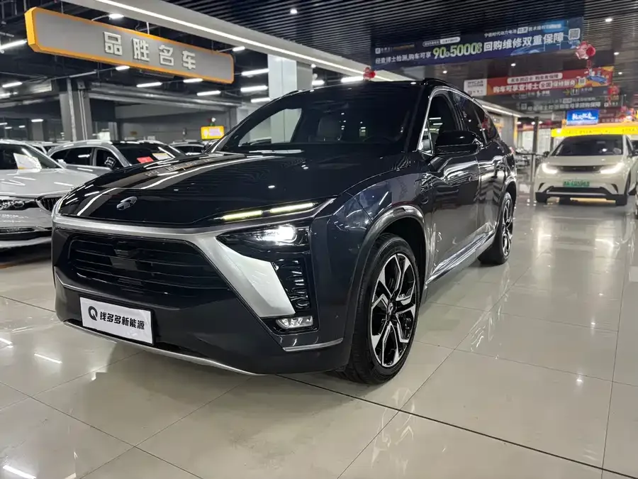 NIO ES8 2022