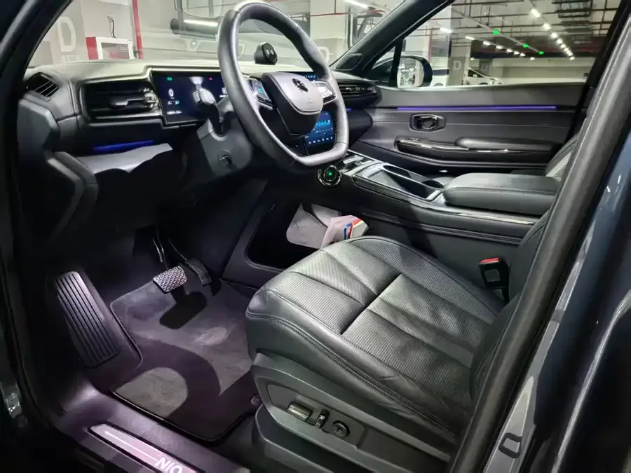 NIO ES8 NIO ES8 2022 100kWh Signature Edition Six Seaters 2022 — миниатюра 2
