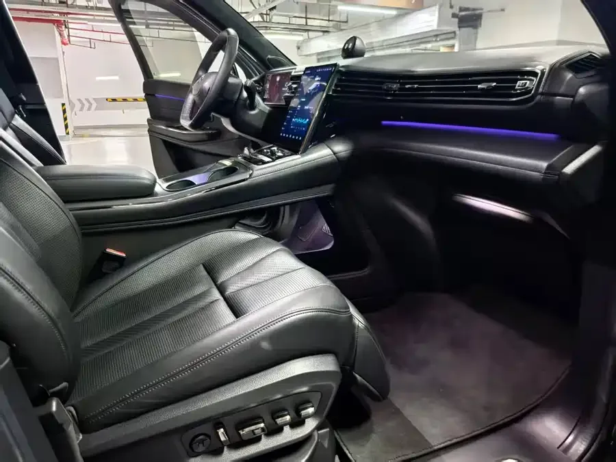 NIO ES8 NIO ES8 2022 100kWh Signature Edition Six Seaters 2022 — миниатюра 3